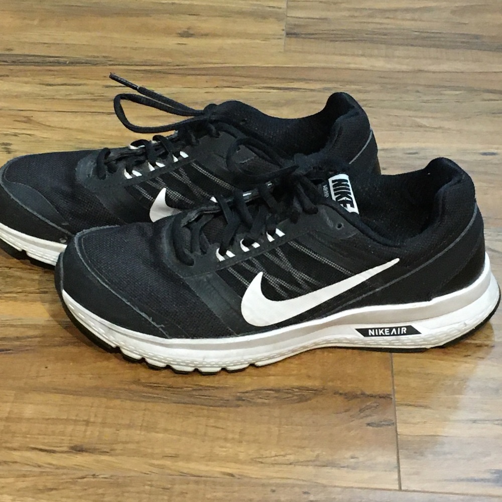 •Black Nike Air Shoes